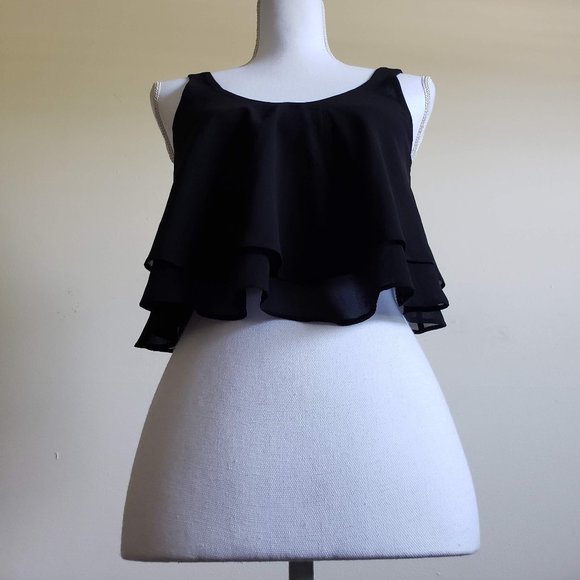 📌 Soprano Black Flowy Sleeveless Layered Crop Top - Picture 10 of 11